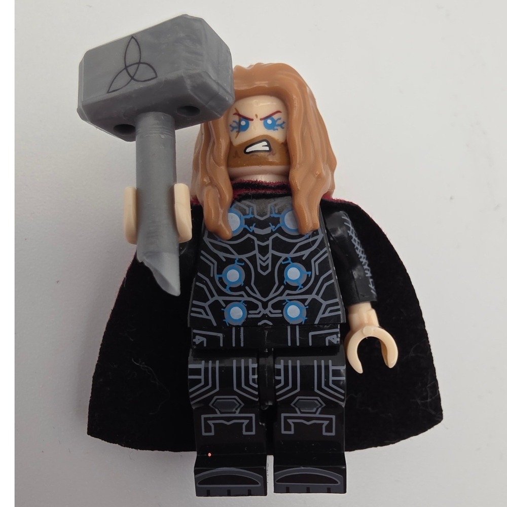 Unbranded Thor Minifigure Small Black Red Fair Custom Toy Figure